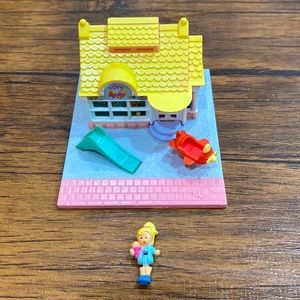 Vintage 1993 Polly Pocket Bluebird Toy Store